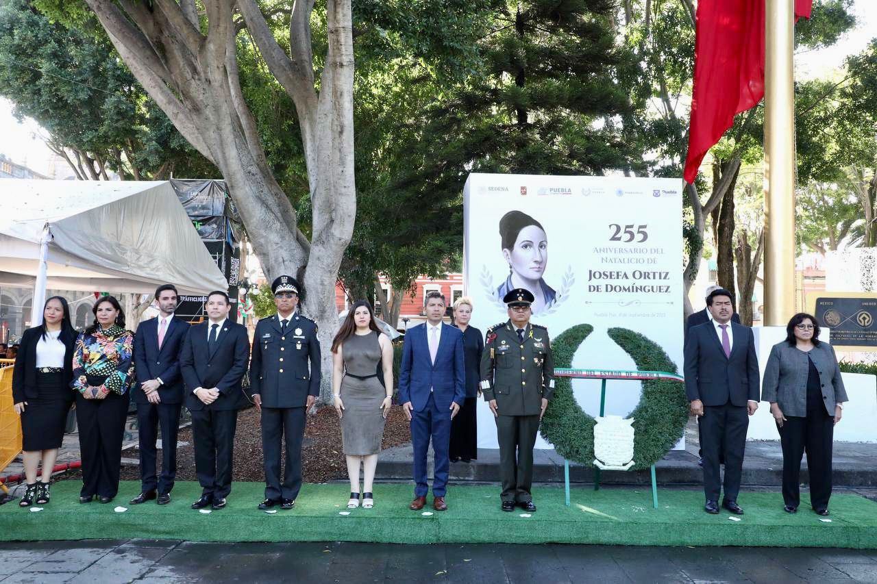 En Puebla, se realizó una ceremonia conmemorativa al Natalicio de Josefa Ortiz de Domínguez.